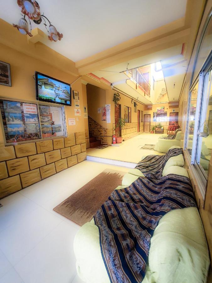 Hostal Luz Yhobimar Copacabana  Eksteriør bilde